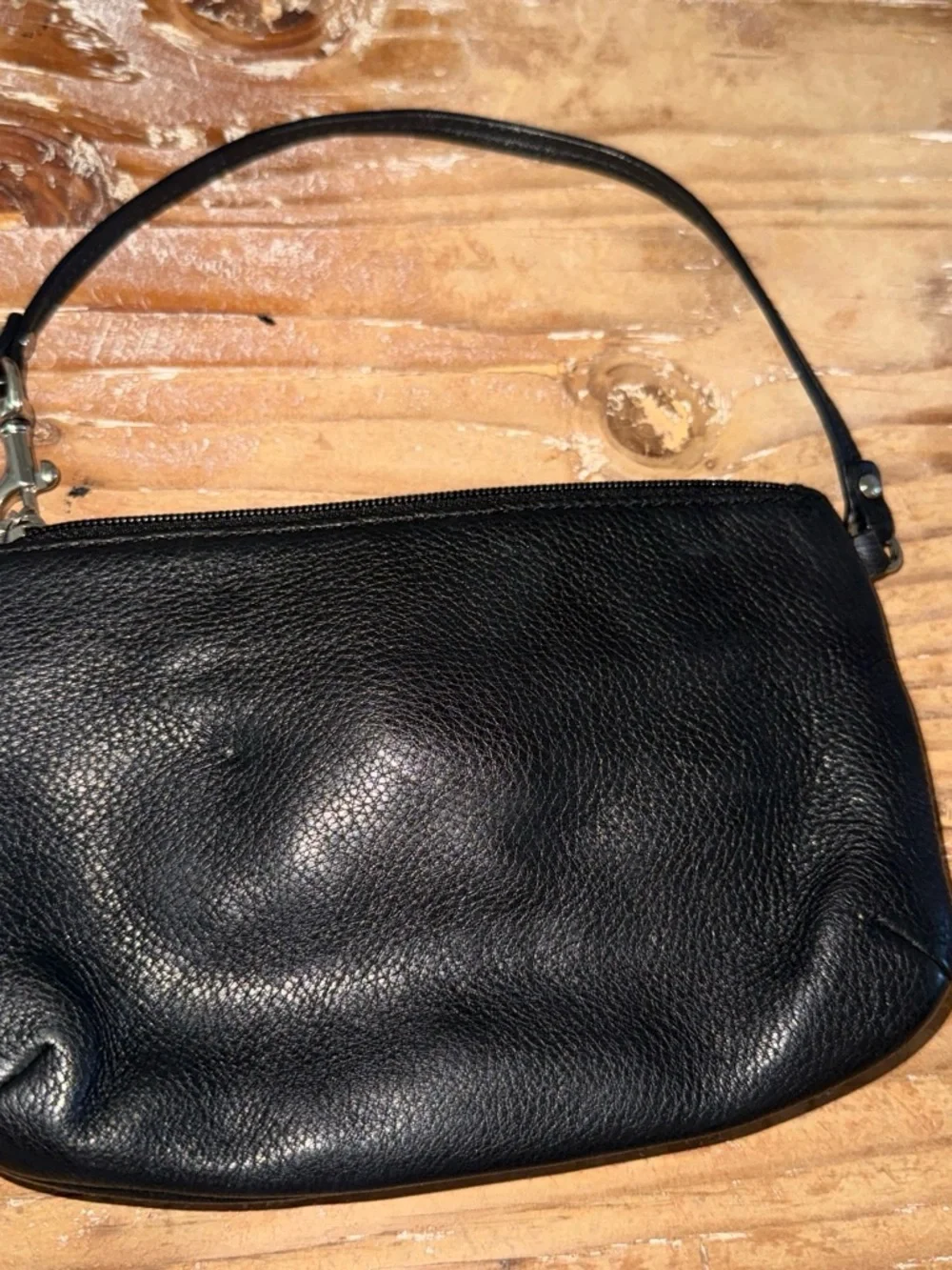 Coach Park  Vintage Wristlet Black Leather Turn Lock Pocket Green satin lined